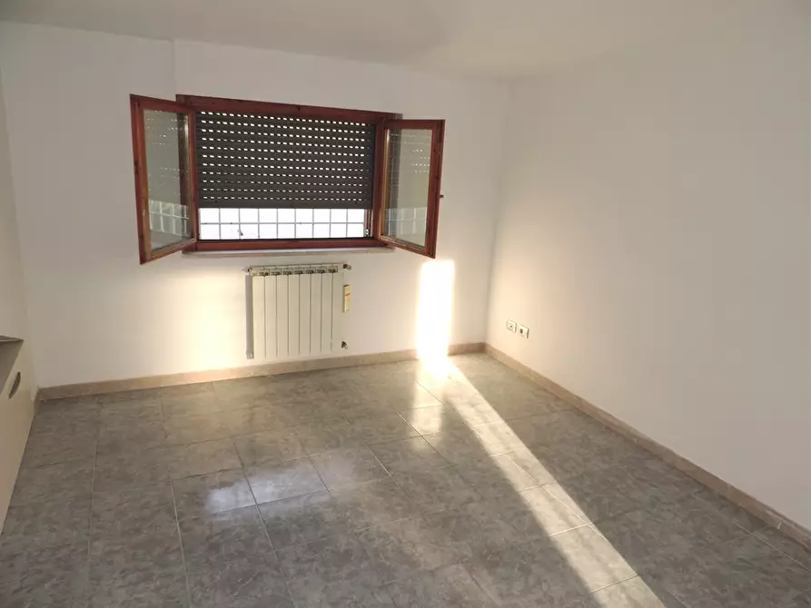 Immagine 5 di Villetta a schiera in vendita  in Via Roviano a Guidonia Montecelio