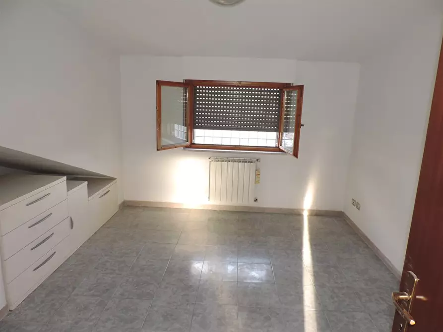 Immagine 6 di Villetta a schiera in vendita  in Via Roviano a Guidonia Montecelio