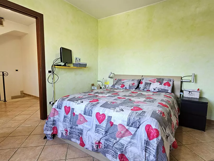 Immagine 4 di Villa in vendita  in via Francesco Borromini a Guidonia Montecelio