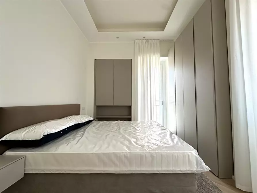 Immagine 1 di Appartamento in vendita  in via stresa 15 a Milano