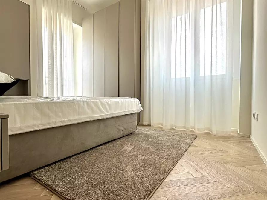 Immagine 2 di Appartamento in vendita  in via stresa 15 a Milano