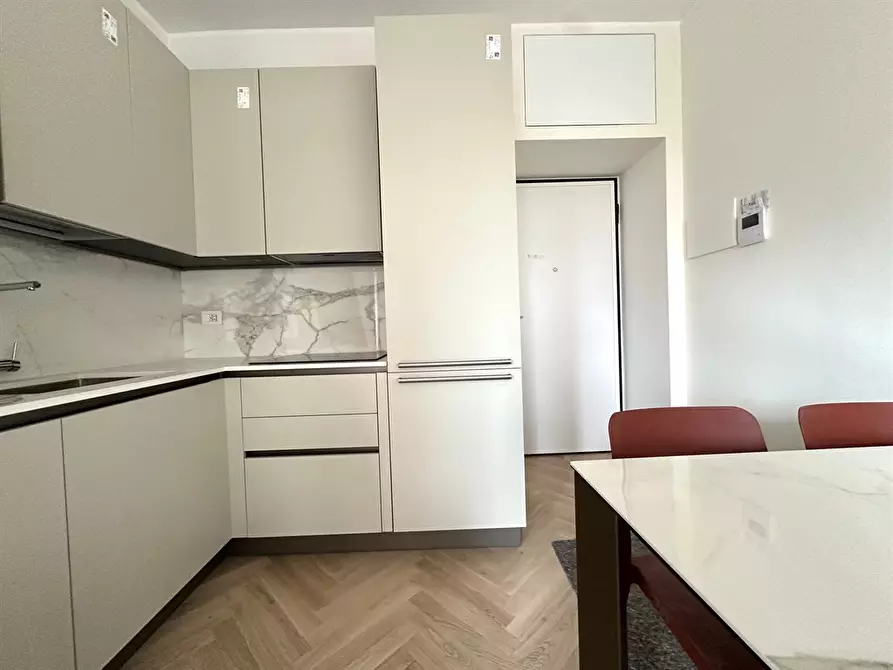 Immagine 8 di Appartamento in vendita  in via stresa 15 a Milano