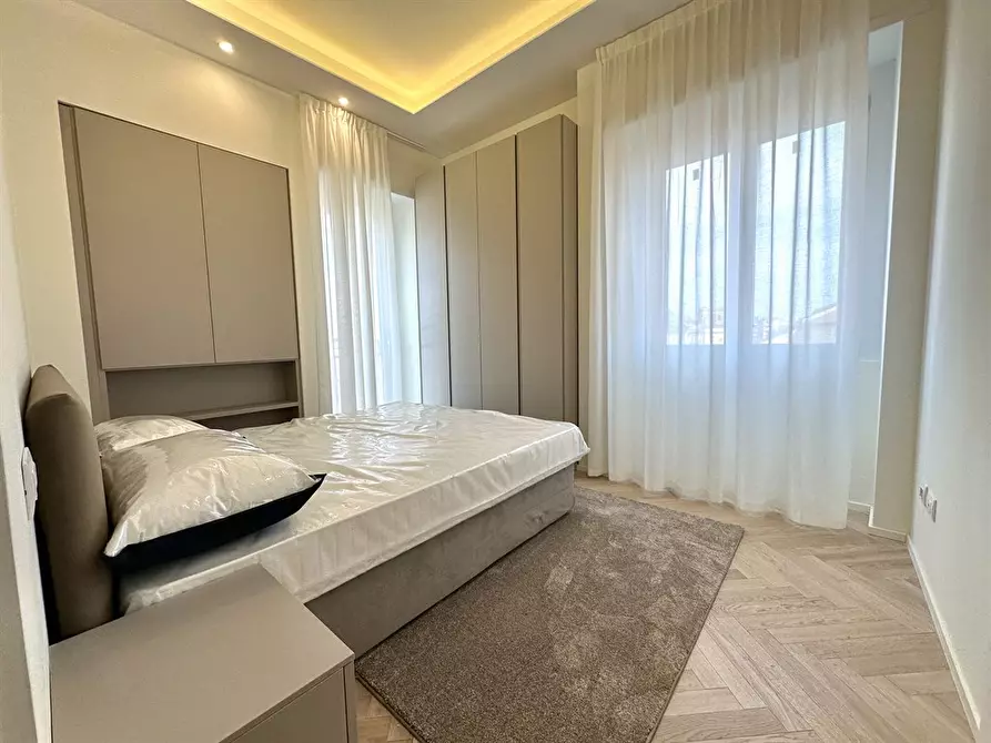 Immagine 1 di Appartamento in vendita  in VIA STRESA 15 a Milano