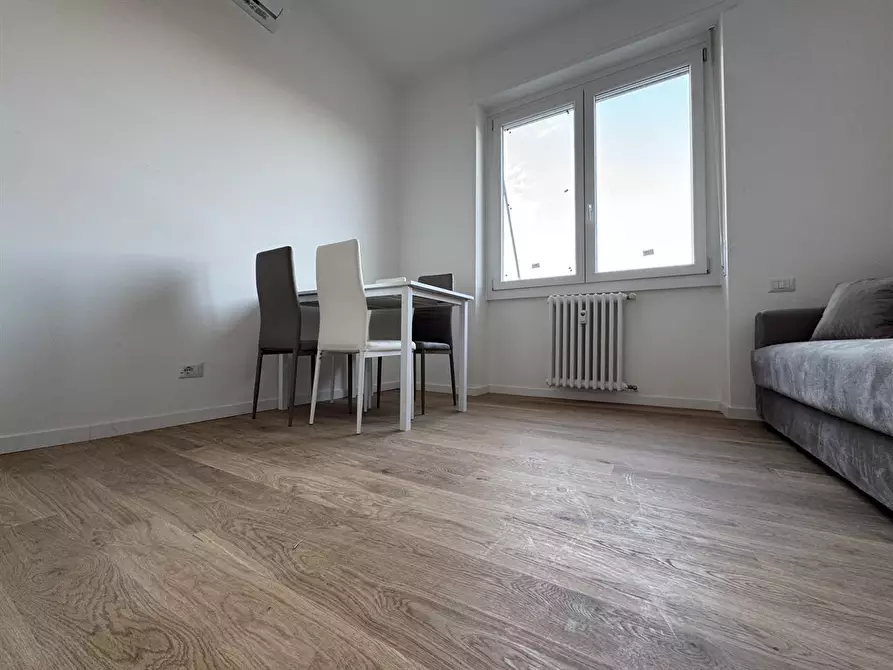 Immagine 8 di Appartamento in vendita  in PIAZZA BANDE NERE a Milano