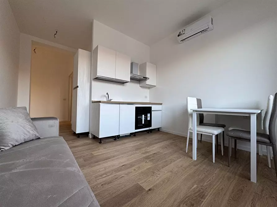 Immagine 6 di Appartamento in vendita  in PIAZZA BANDE NERE a Milano