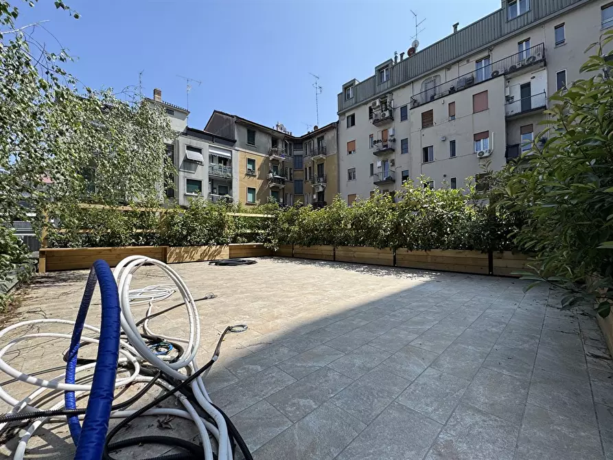 Immagine 3 di Appartamento in vendita  in Viale Umbria a Milano