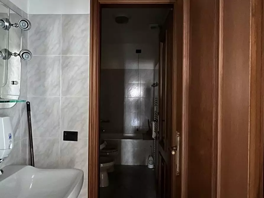 Immagine 9 di Appartamento in vendita  in via Veneto a Bordighera