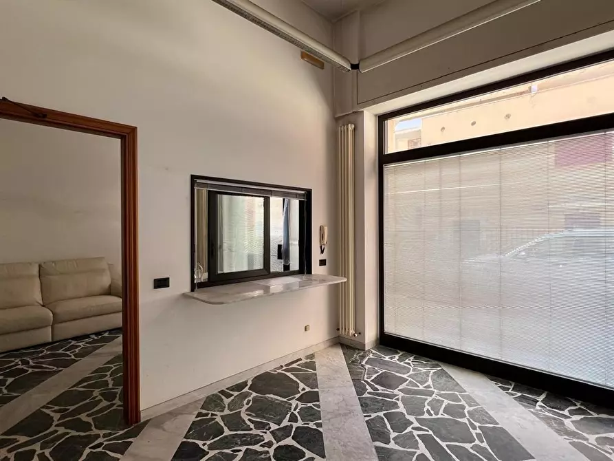 Immagine 5 di Appartamento in vendita  in via Veneto a Bordighera