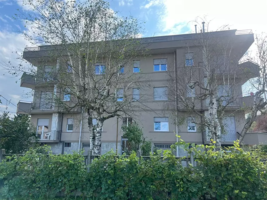 Immagine 3 di Palazzo in vendita  a Tigliole