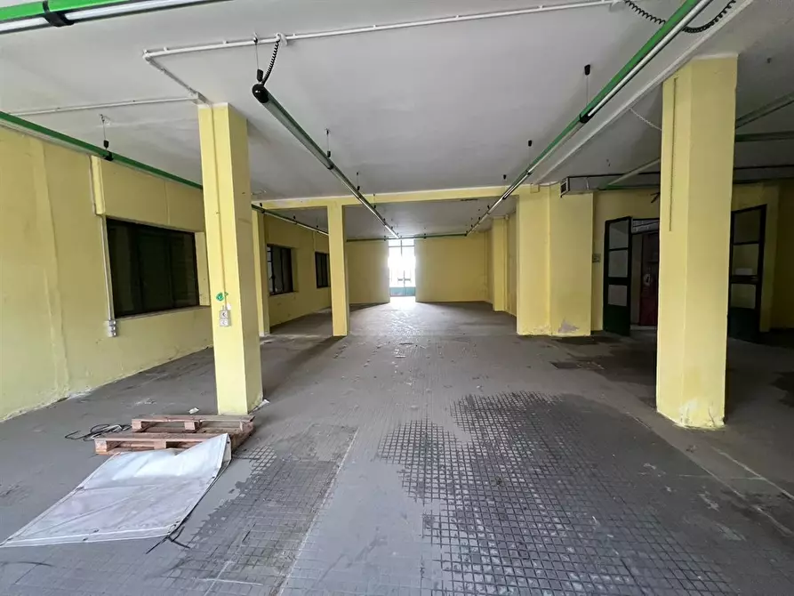 Immagine 6 di Locale commerciale in vendita  a Sommariva Del Bosco