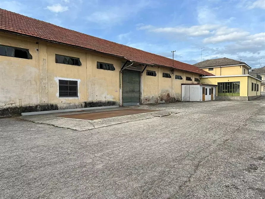 Immagine 7 di Locale commerciale in vendita  a Sommariva Del Bosco