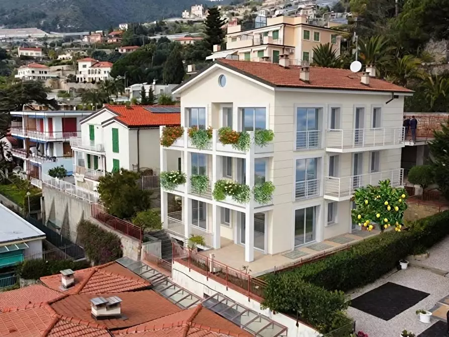 Immagine 4 di Appartamento in vendita  in Coro Regina Margherita a Ospedaletti