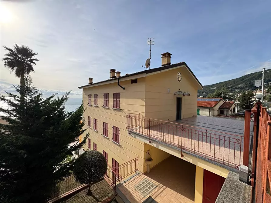 Immagine 2 di Appartamento in vendita  in Coro Regina Margherita a Ospedaletti