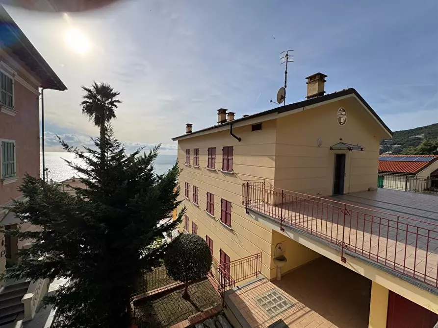 Immagine 1 di Appartamento in vendita  in Coro Regina Margherita a Ospedaletti