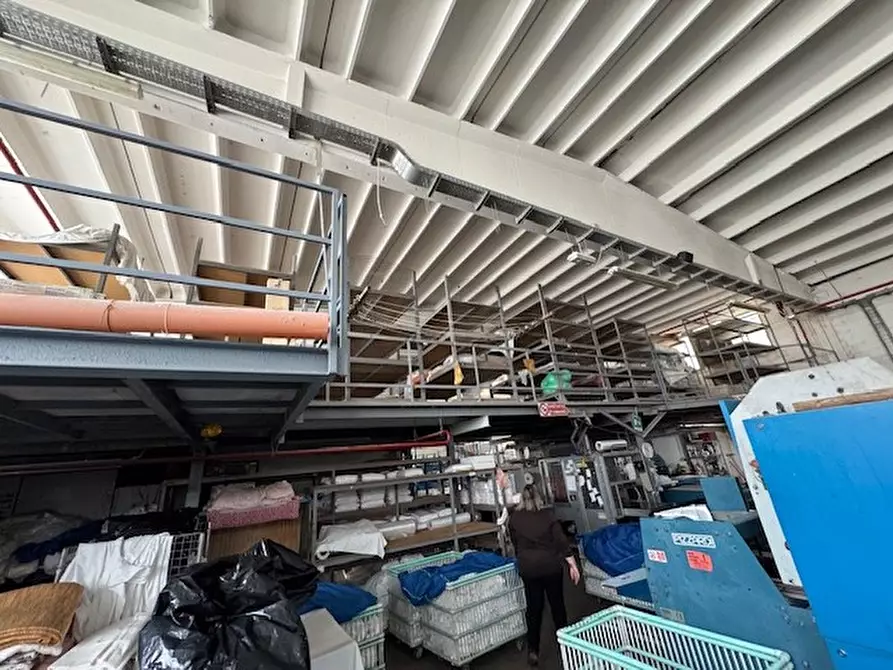 Immagine 2 di Capannone industriale in vendita  in Bia Braie a Camporosso