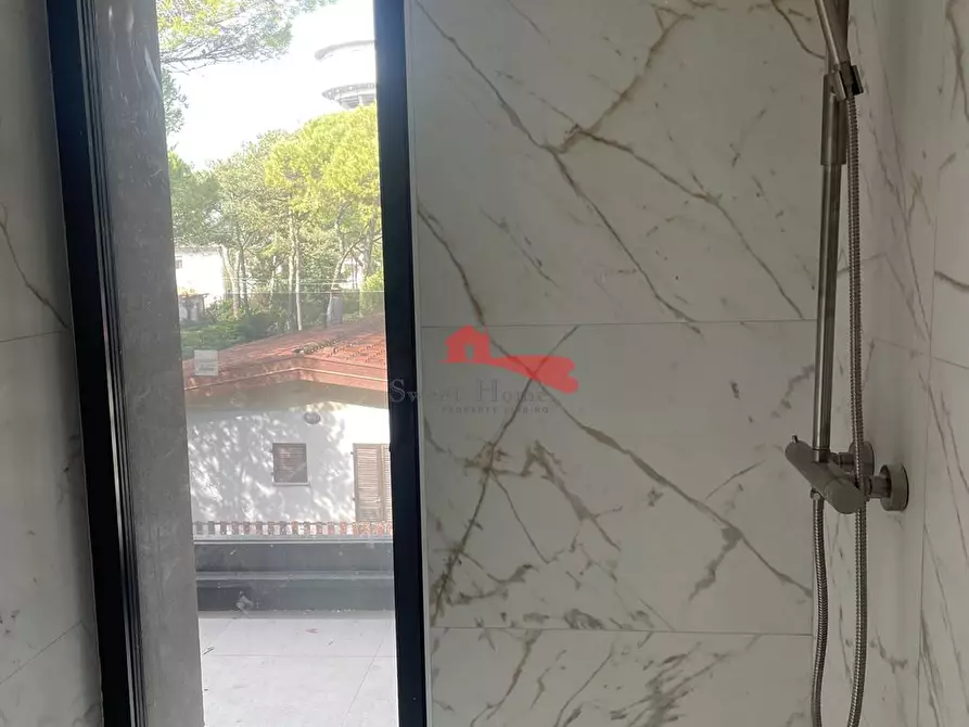 Immagine 2 di Appartamento in vendita  in VIA DEI PINI a Lignano Sabbiadoro