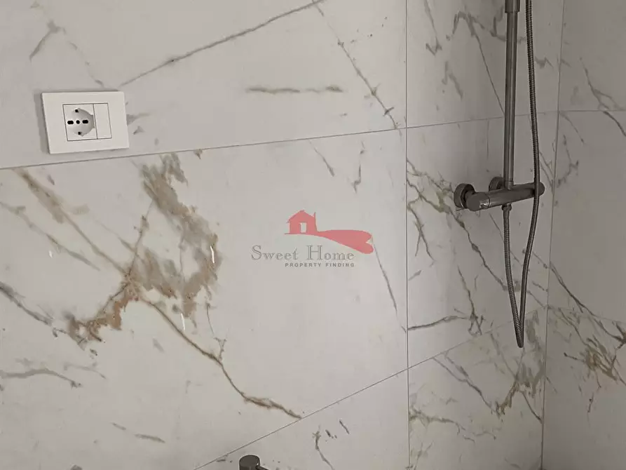 Immagine 3 di Appartamento in vendita  in VIA DEI PINI a Lignano Sabbiadoro