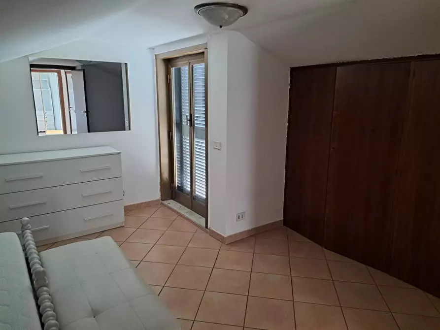 Immagine 3 di Mansarda in vendita  in Via Giorgio Arcoleo 6 a Gravina Di Catania