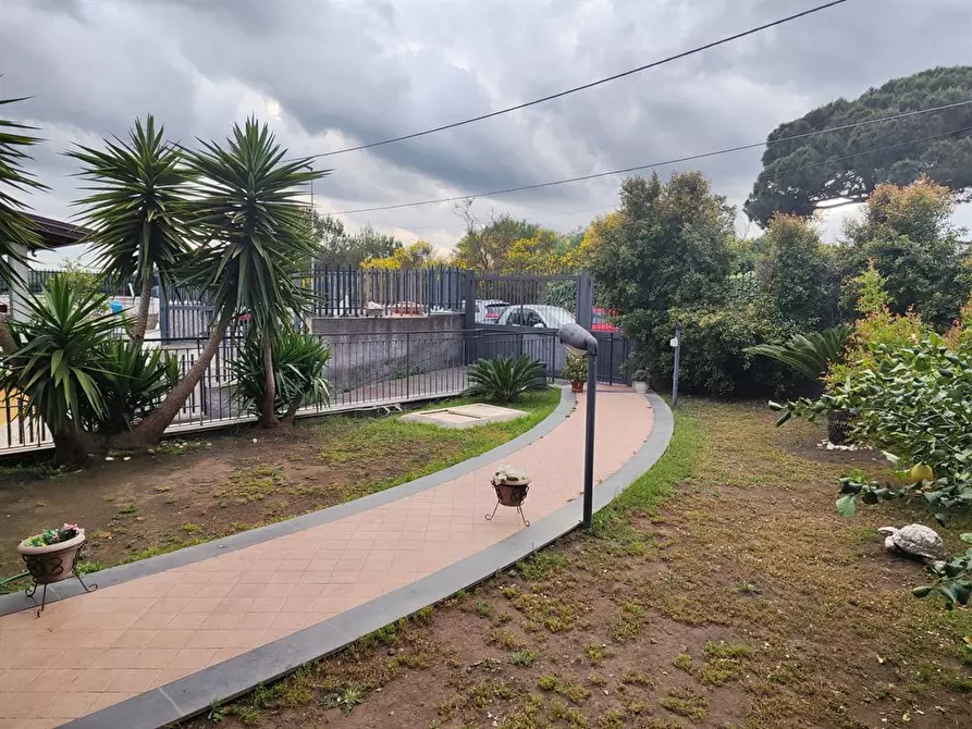 Immagine 6 di Villa in vendita  in Via Campobasso 57/a a Mascalucia