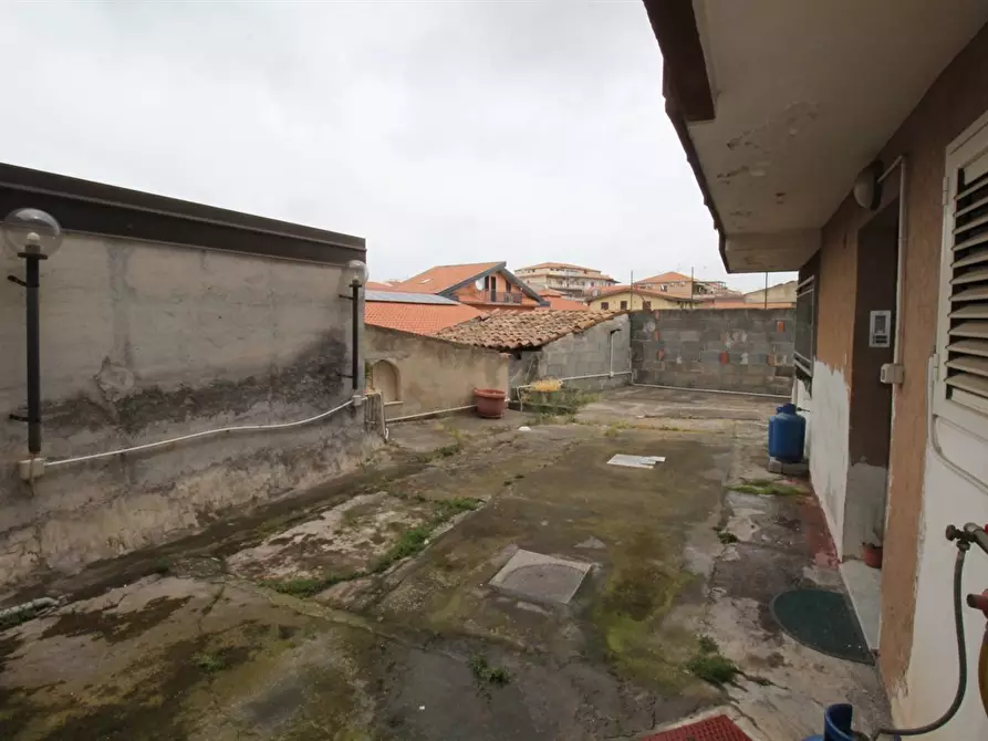 Immagine 2 di Appartamento in vendita  in VIA MACELLO 30 a Catania