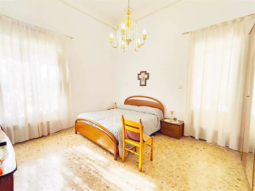 Immagine 4 di Appartamento in vendita  in VIA DE FELICE SN a Misterbianco