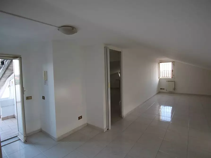 Immagine 5 di Mansarda in vendita  in VIA  A. GRAMSCI 152 a Gravina Di Catania