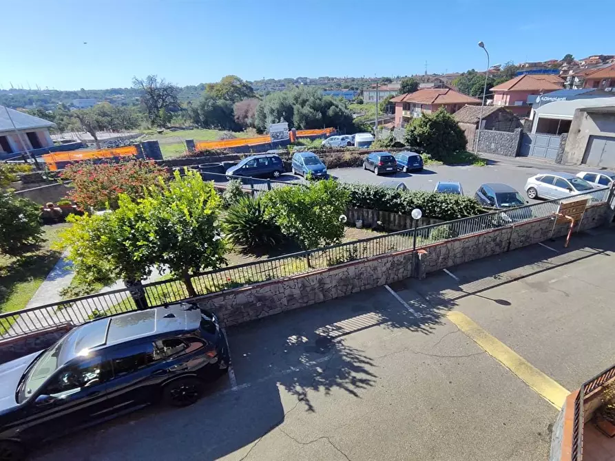 Immagine 2 di Appartamento in vendita  in via sciarelle a Aci Sant'antonio