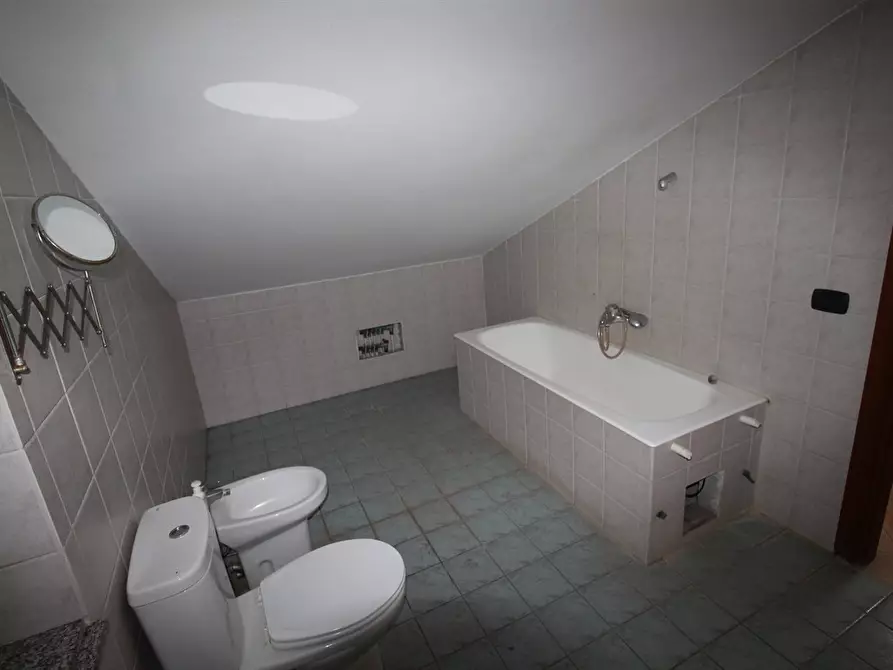 Immagine 9 di Villa in vendita  in VIA  CARLO ALBERTO DALLA CHIESA 11/13 a Tremestieri Etneo