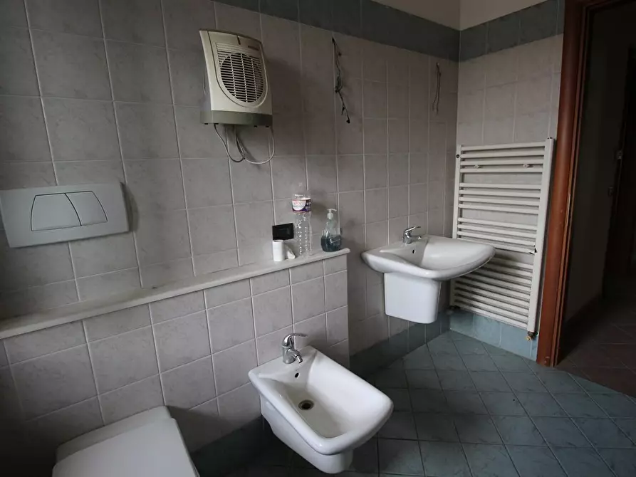 Immagine 4 di Villa in vendita  in VIA  CARLO ALBERTO DALLA CHIESA 11/13 a Tremestieri Etneo