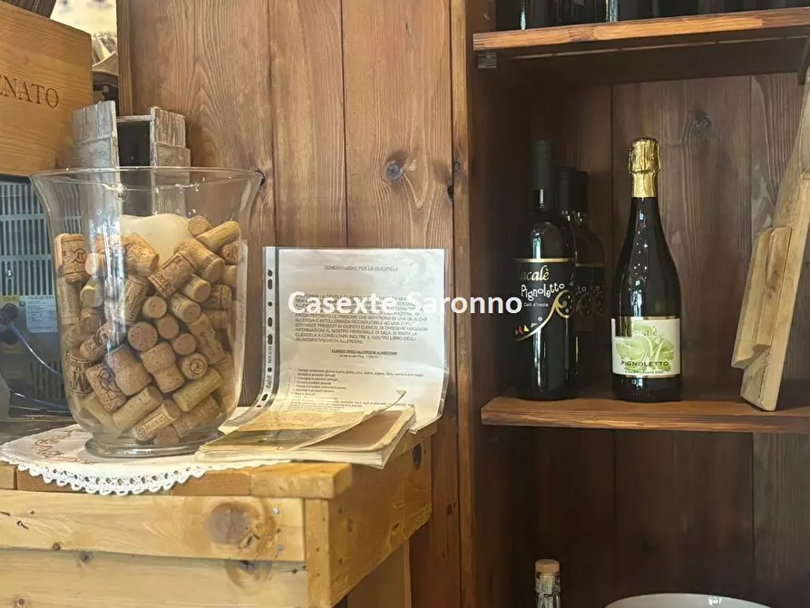 Immagine 3 di Attività commerciale in vendita  in Via Varese 148 a Saronno