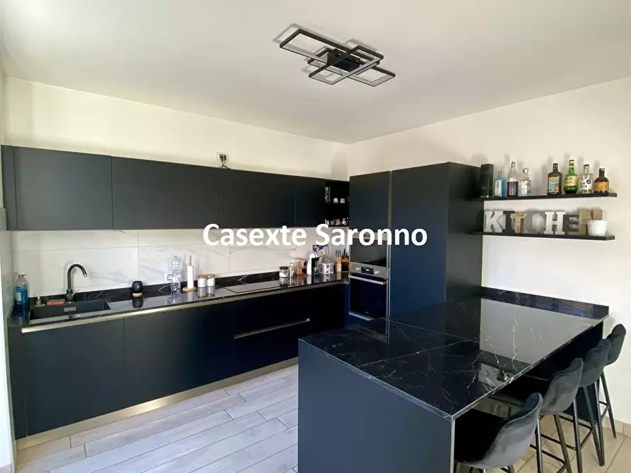 Immagine 1 di Villetta a schiera in vendita  a Ferno