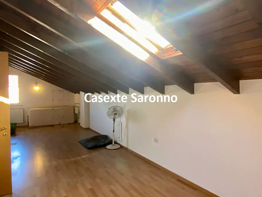 Immagine 8 di Villetta a schiera in vendita  a Ferno