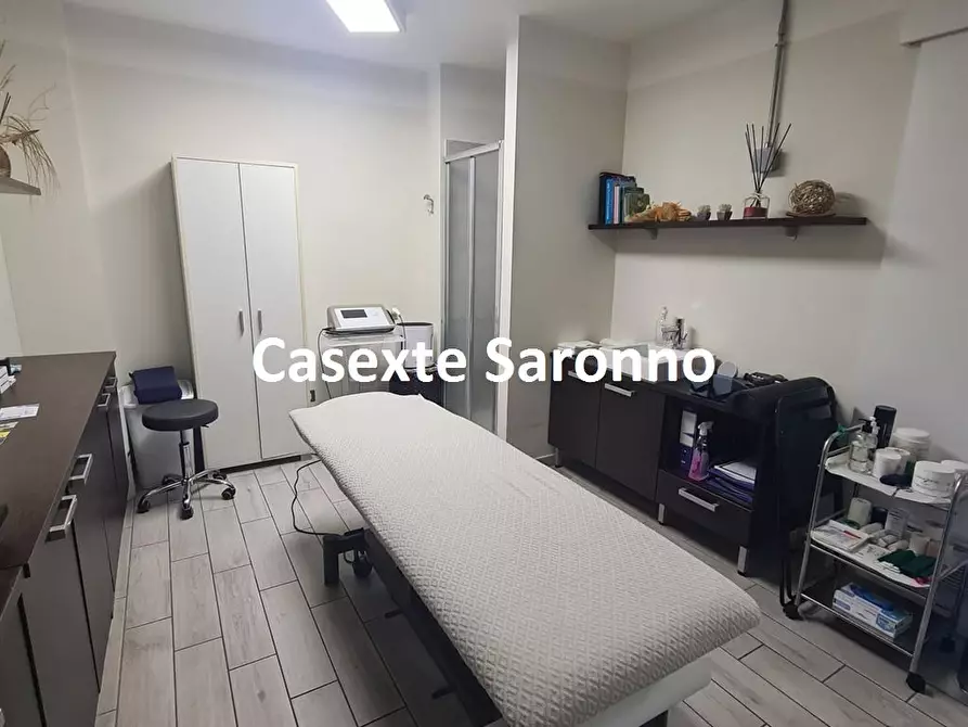 Immagine 8 di Attività commerciale in vendita  a Cassano Magnago