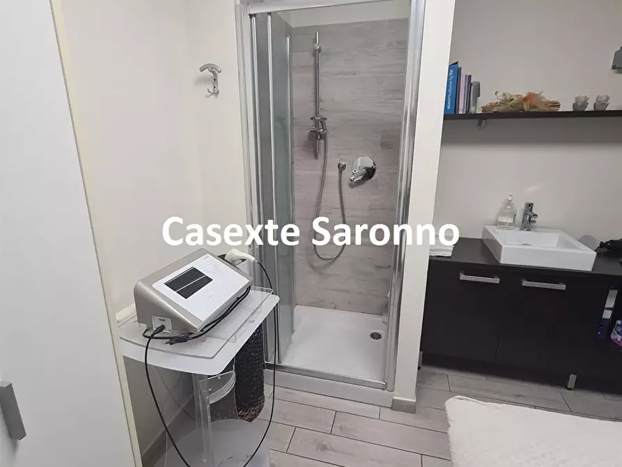 Immagine 9 di Attività commerciale in vendita  a Cassano Magnago