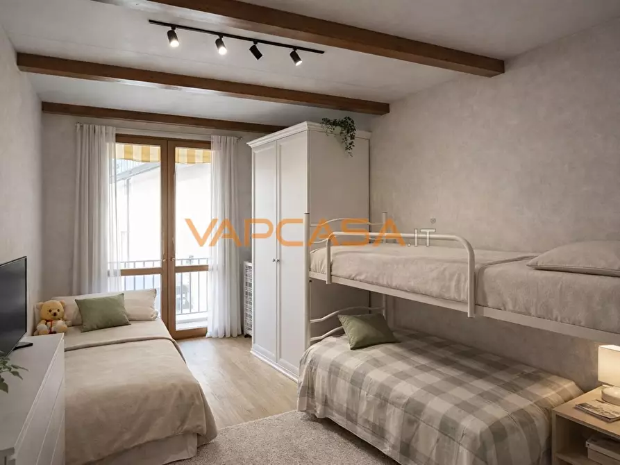 Immagine 3 di Appartamento in vendita  in Via Antonio Tadini a Romano Di Lombardia