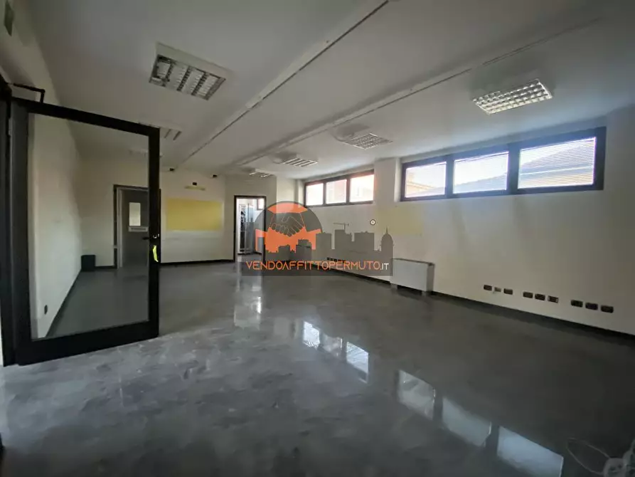 Immagine 5 di Ufficio in affitto  in VIA FRATELLI PAGANI a Castelli Calepio