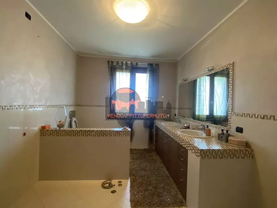 Immagine 6 di Villa in vendita  in VIA CAVOUR a Bolgare