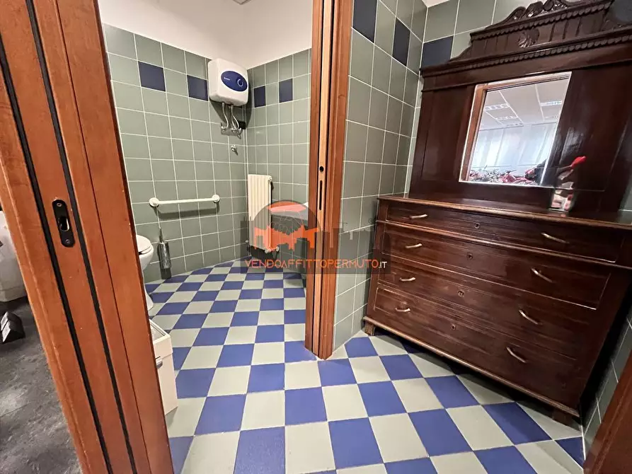 Immagine 2 di Locale commerciale in affitto  in VIA G. MARCONI a Calcinate