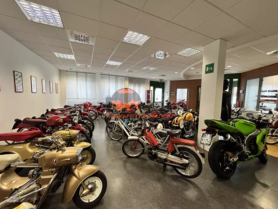 Immagine 6 di Locale commerciale in affitto  in VIA G. MARCONI a Calcinate