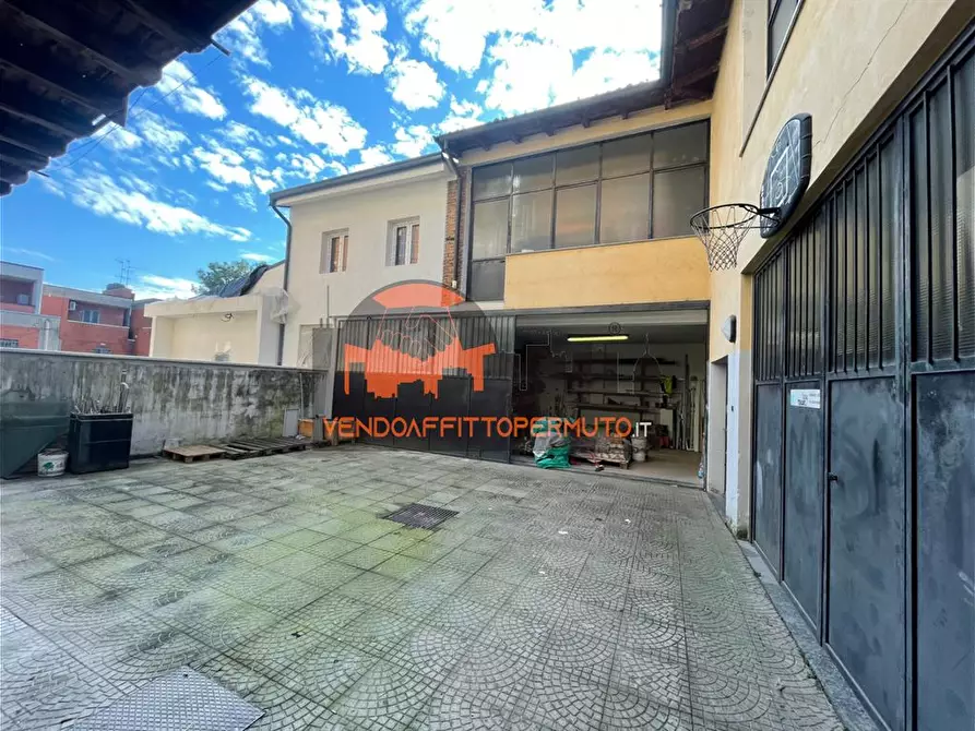 Immagine 8 di Magazzino in affitto  in VIA INDIPENDENZA a Romano Di Lombardia