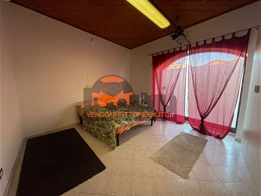 Immagine 2 di Ufficio in affitto  in via indipendenza a Romano Di Lombardia