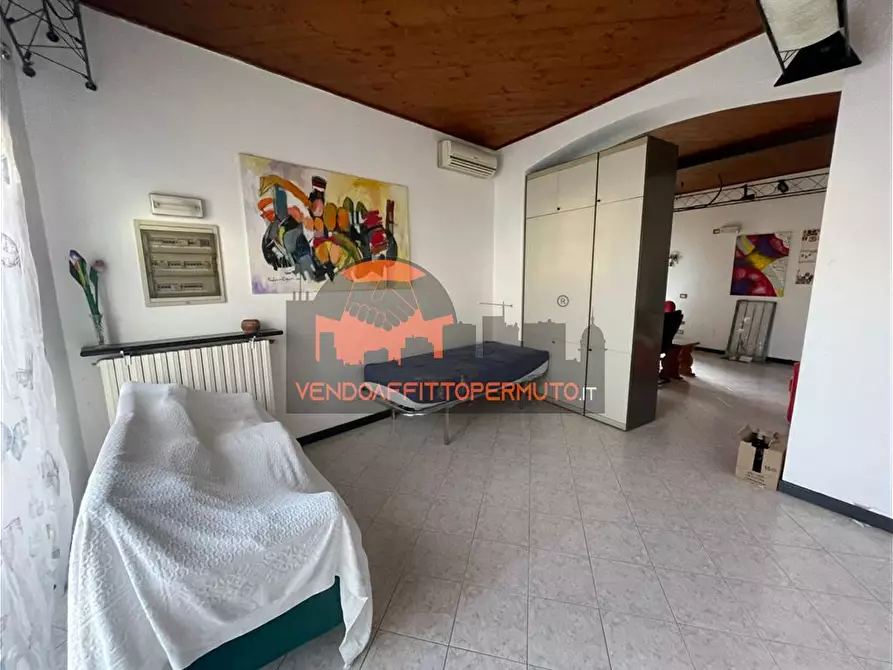 Immagine 8 di Ufficio in affitto  in via indipendenza a Romano Di Lombardia