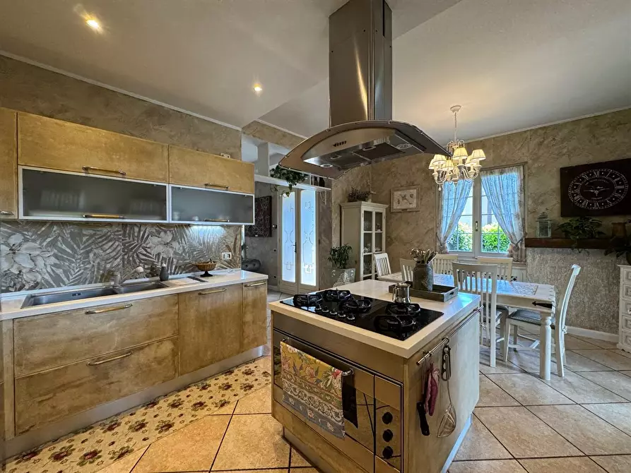 Immagine 8 di Villa in vendita  in via meucci 8 a Palazzolo Sull'oglio