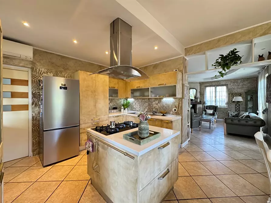 Immagine 9 di Villa in vendita  in via meucci 8 a Palazzolo Sull'oglio