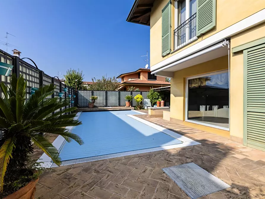 Immagine 4 di Villa in vendita  in VIA TITO SPERI a Chiari