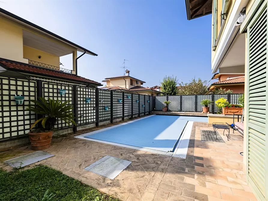 Immagine 3 di Villa in vendita  in VIA TITO SPERI a Chiari