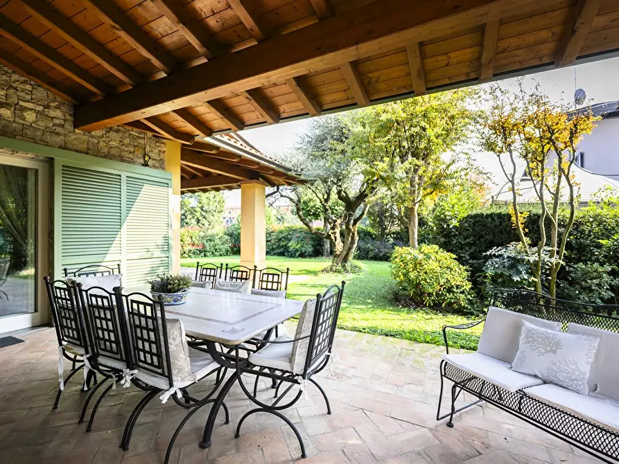 Immagine 2 di Villa in vendita  in VIA TITO SPERI a Chiari