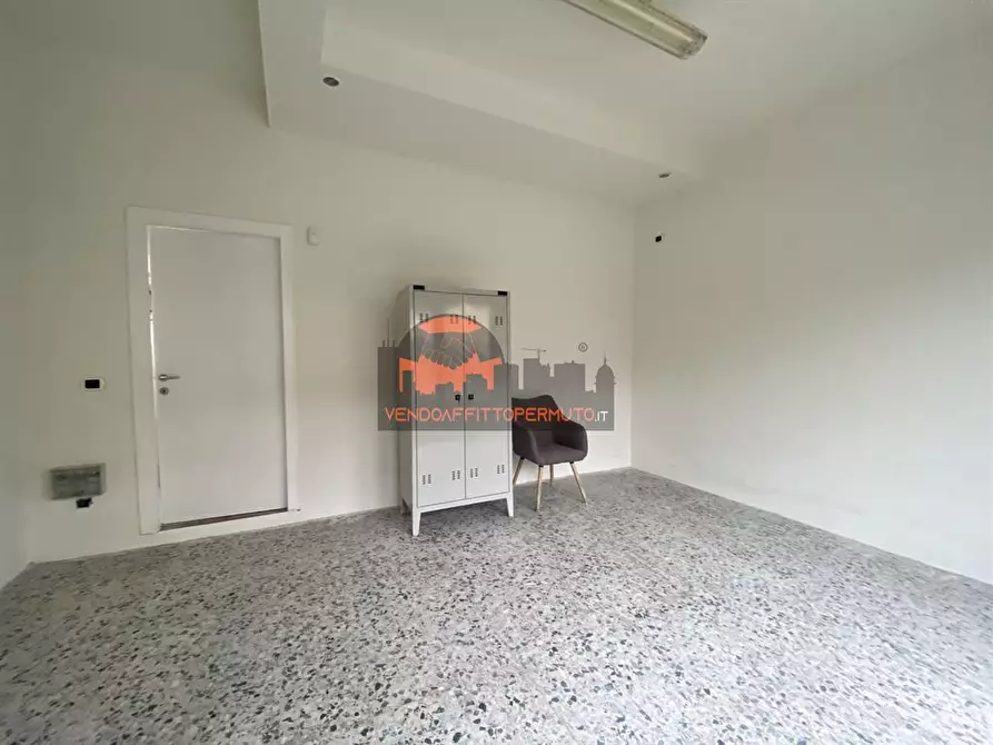 Immagine 7 di Locale commerciale in affitto  in VIALE PAPA GIOVANNI XXXIII a Palosco