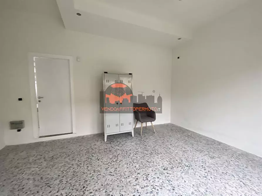 Immagine 3 di Locale commerciale in affitto  in VIALE PAPA GIOVANNI XXXIII a Palosco