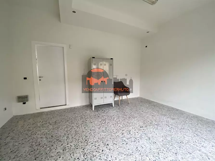 Immagine 8 di Locale commerciale in affitto  in VIALE PAPA GIOVANNI XXXIII a Palosco